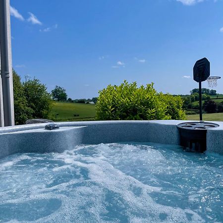 The Retreat, Sauna & Hot Tub, Charming & Cosy Gem Blandford Forum Bagian luar foto